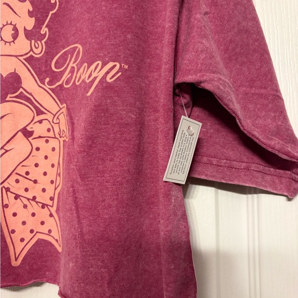 Betty Boop Graphic Crop Tee - Picture 3 of 6